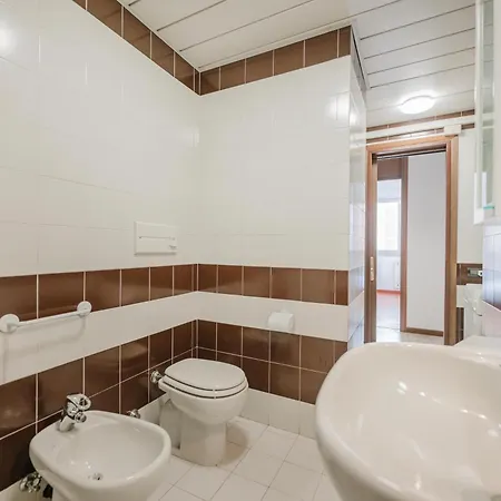 Ca' Nina - 15 Min From Venice & Free Parking メストレ